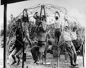 students-at-black-mountain-college-with-tensegrity-dome-l.jpg